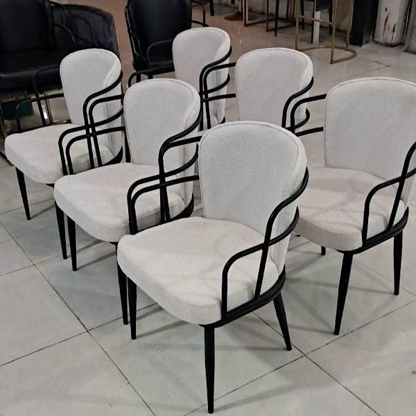 صندلی غذاخوری مدل کارن